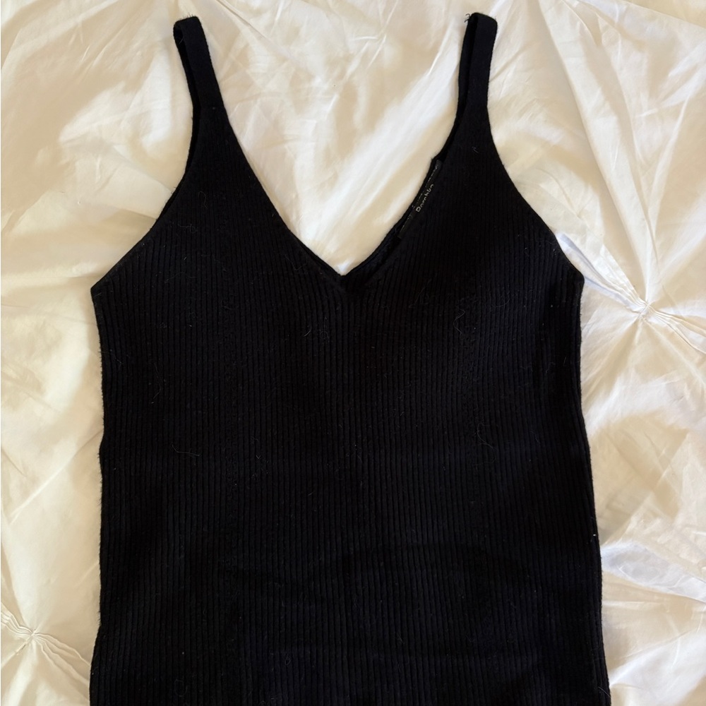 Black Ribbed V-Neck Knit Tank